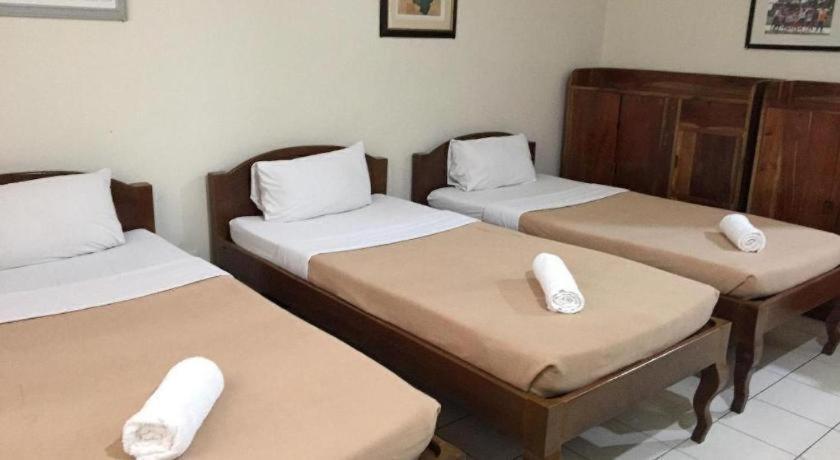 El Haciendero Private Hotel Илоило Экстерьер фото