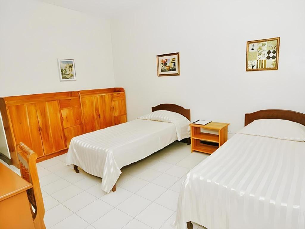 El Haciendero Private Hotel Илоило Экстерьер фото